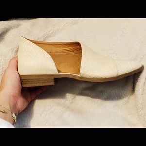 Off White Snakeskin Side Cut Loafers